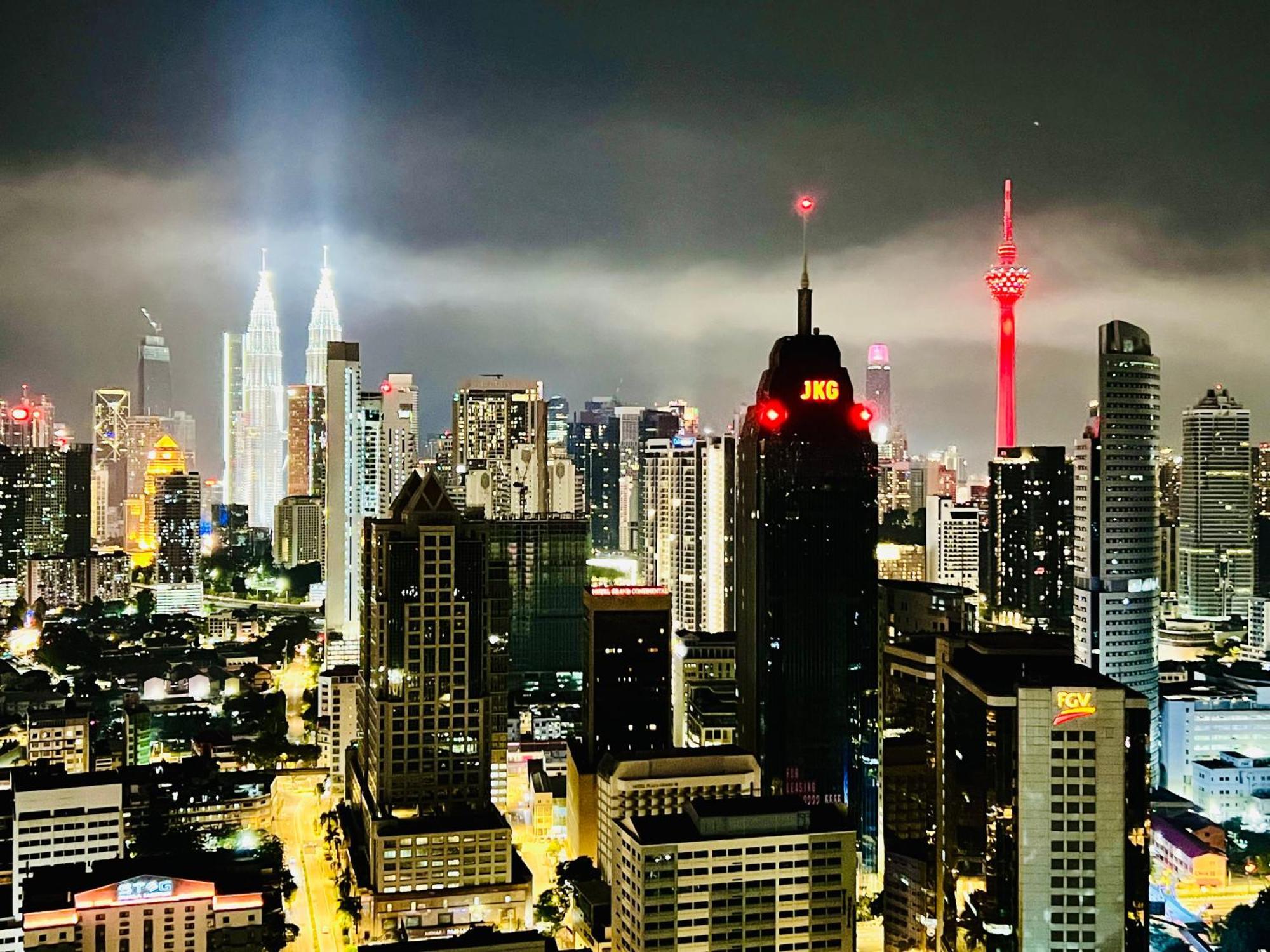 Regalia Suites & Residence By Enjoy Your Stay Kuala Lumpur Esterno foto