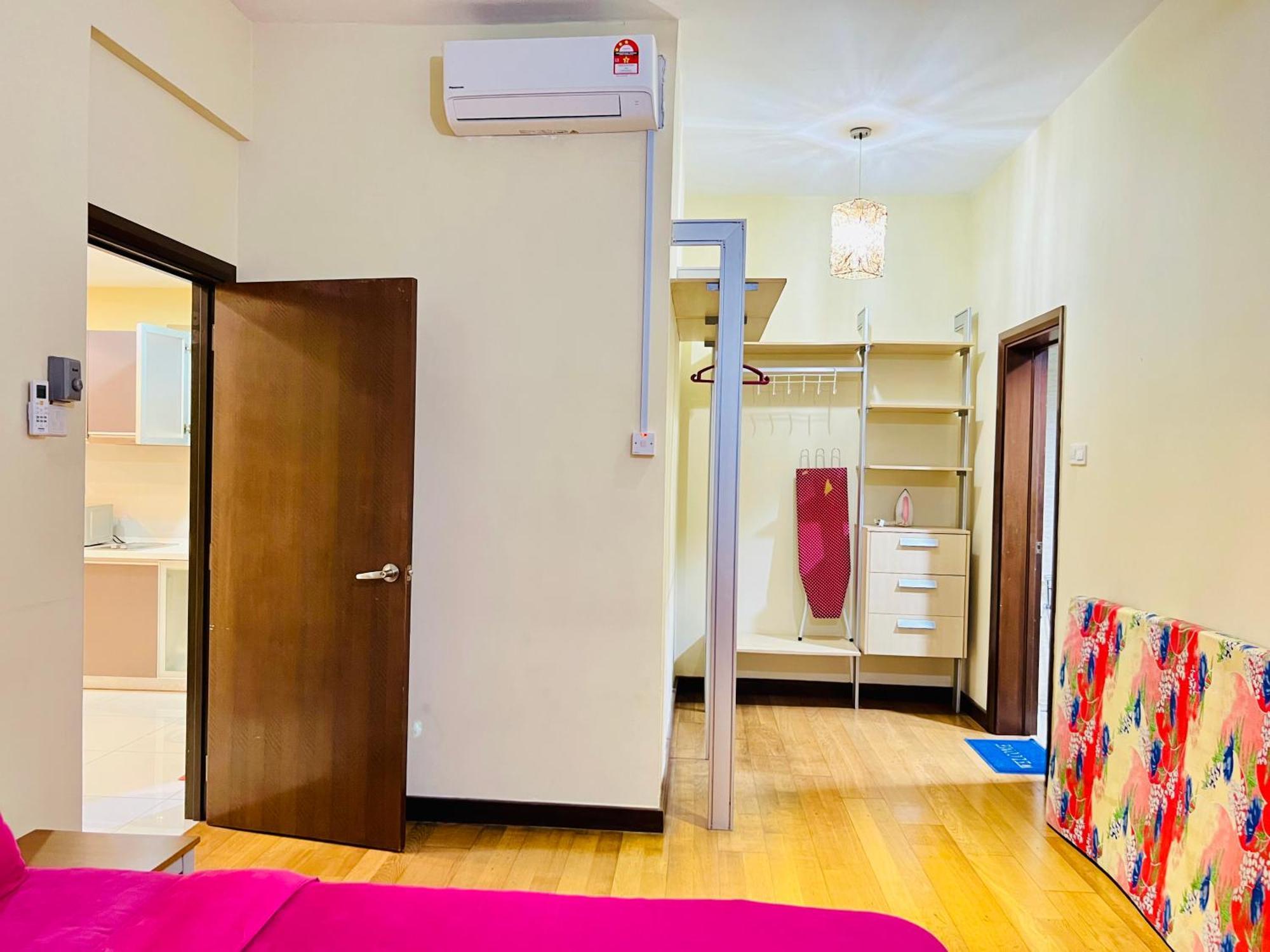Regalia Suites & Residence By Enjoy Your Stay Kuala Lumpur Esterno foto