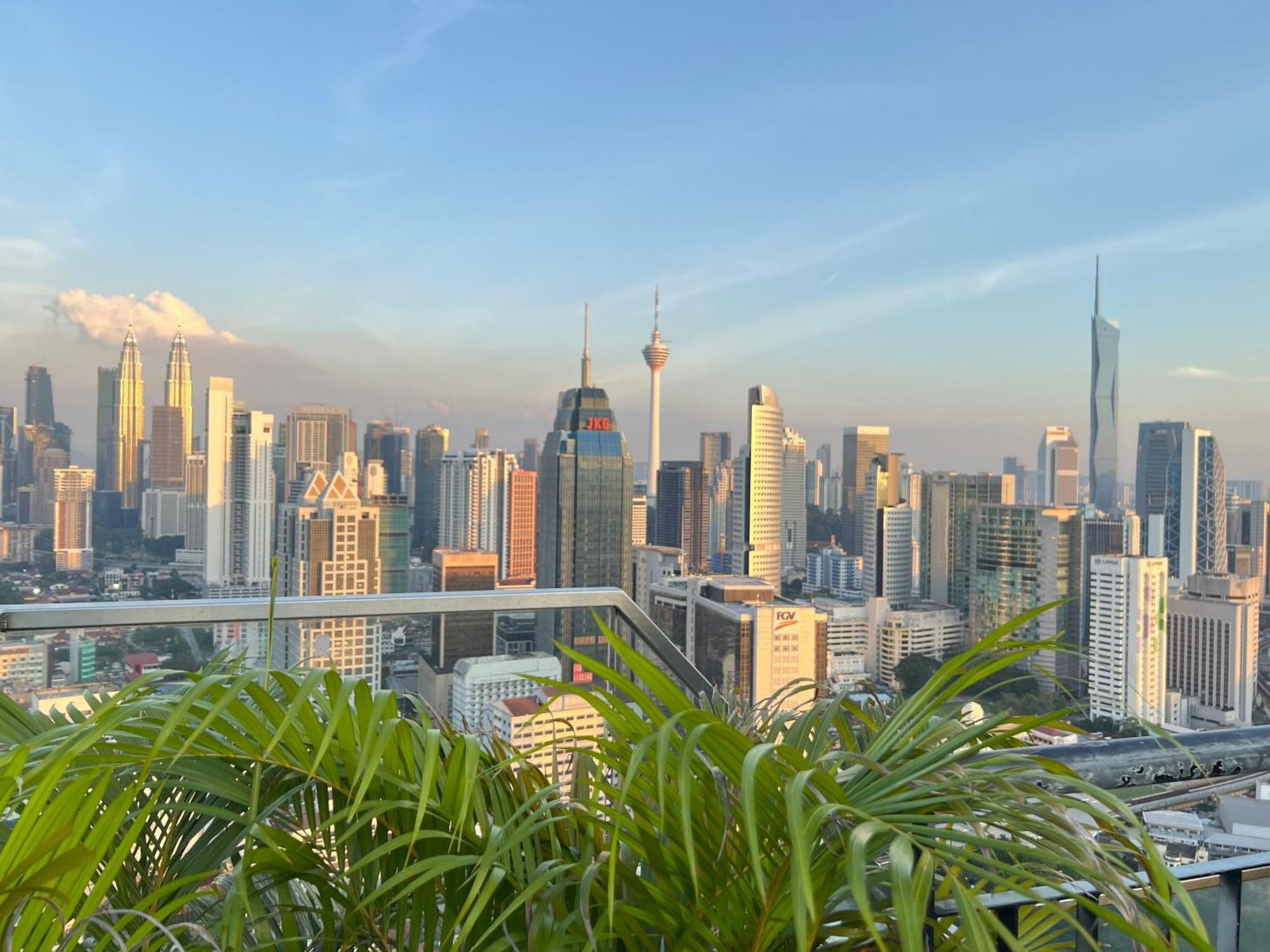 Regalia Suites & Residence By Enjoy Your Stay Kuala Lumpur Esterno foto